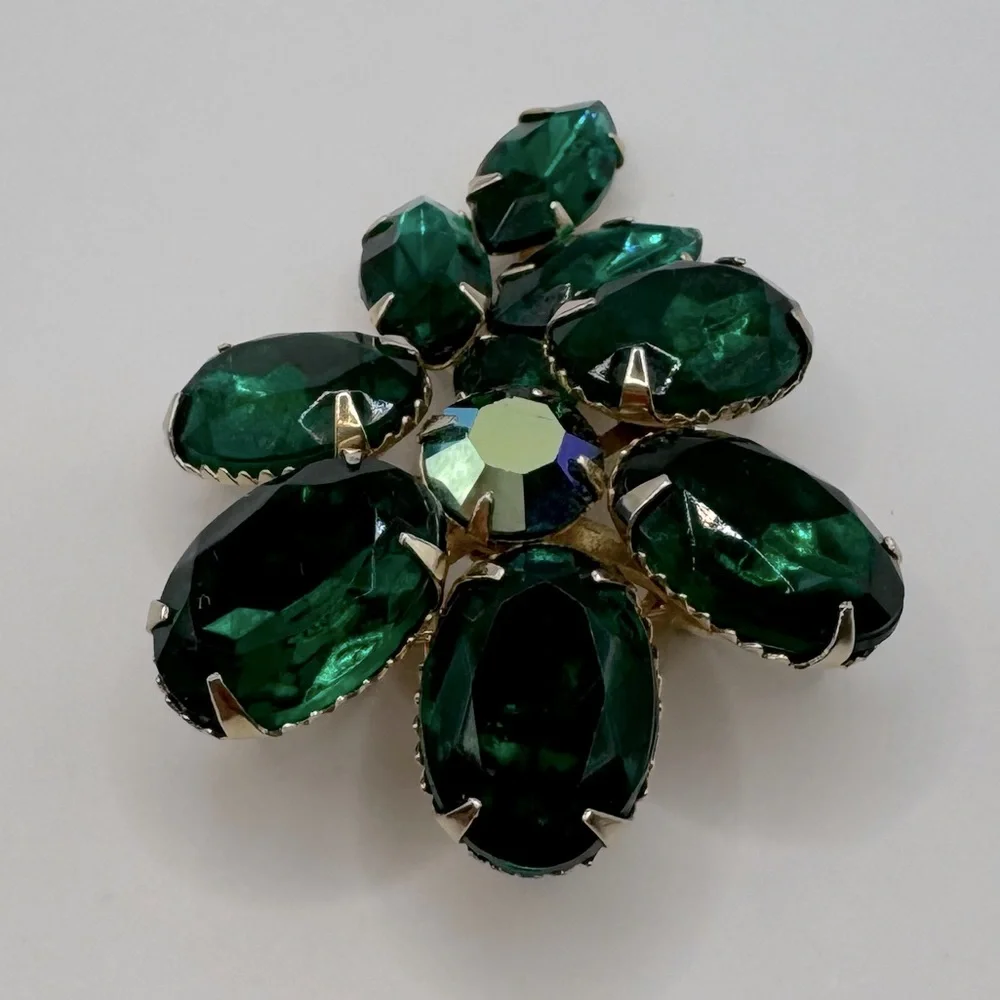 VINTAGE Green Crystal Floral Brooch